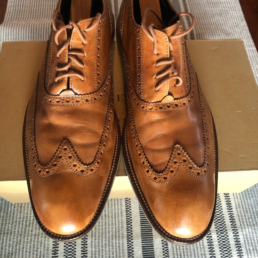 EUC Cole Haan tan wingtip dress shoes size 10 M